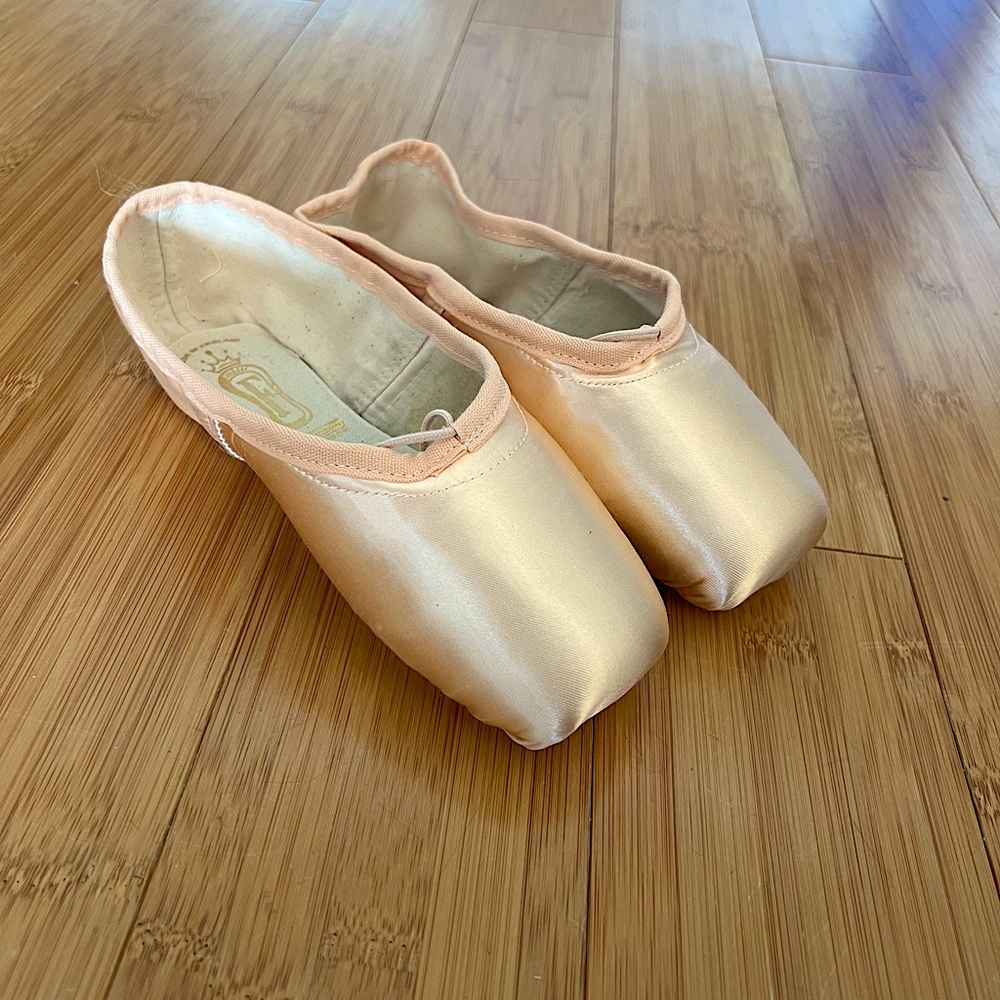 Freed Pointe Shoes (V Maker)